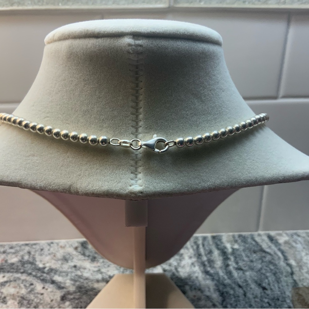 Ross-Simons Shiny 925 Silver graduated  Beaded Necklace, with lobster claw clasp - Picture 7 of 11